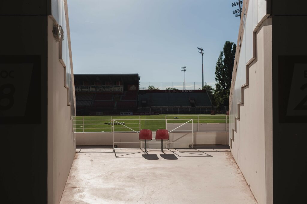 Ni Troyes, ni Bordeaux, ni GOAL ne viendront fouler la pelouse du Parc des Sports cette saison, alors que la compétition a repris avec 17 équipes