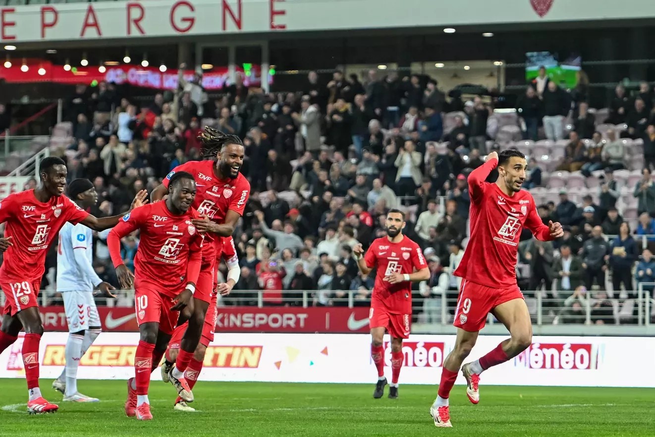 La victoire de Dijon contre Valenciennes est largement due à la très bonne prestation de Yanis Barka, auteur d'un doublé.