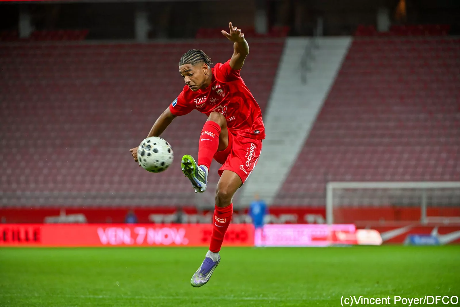 National (J12) – Regardez le match DFCO – Fleury (0-1) en direct !