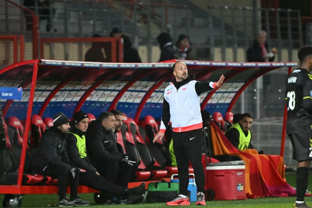 Calme mais exigeant, Baptiste Ridira a mené les siens vers une prestation de haut vol et les sommets du championnat.