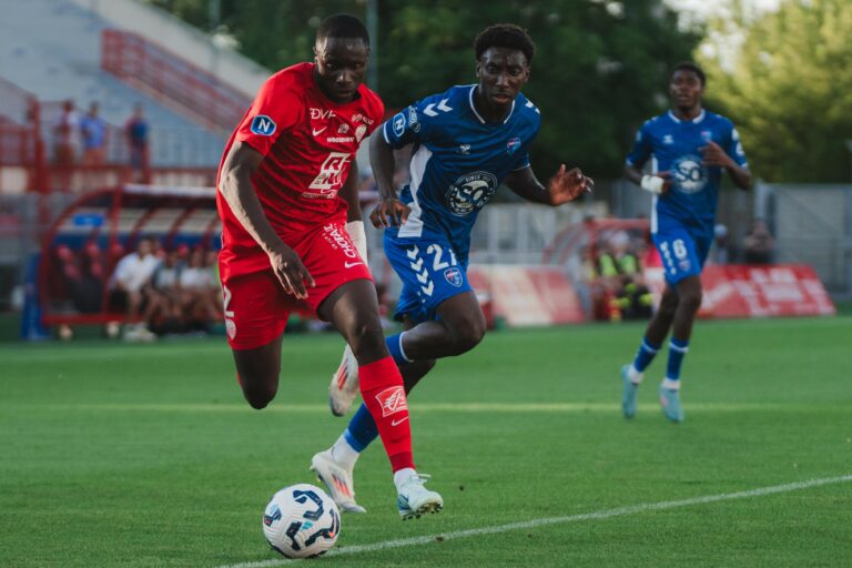 National (J34) – Regardez le match Bourg-Péronnas – DFCO et le multiplex en direct !