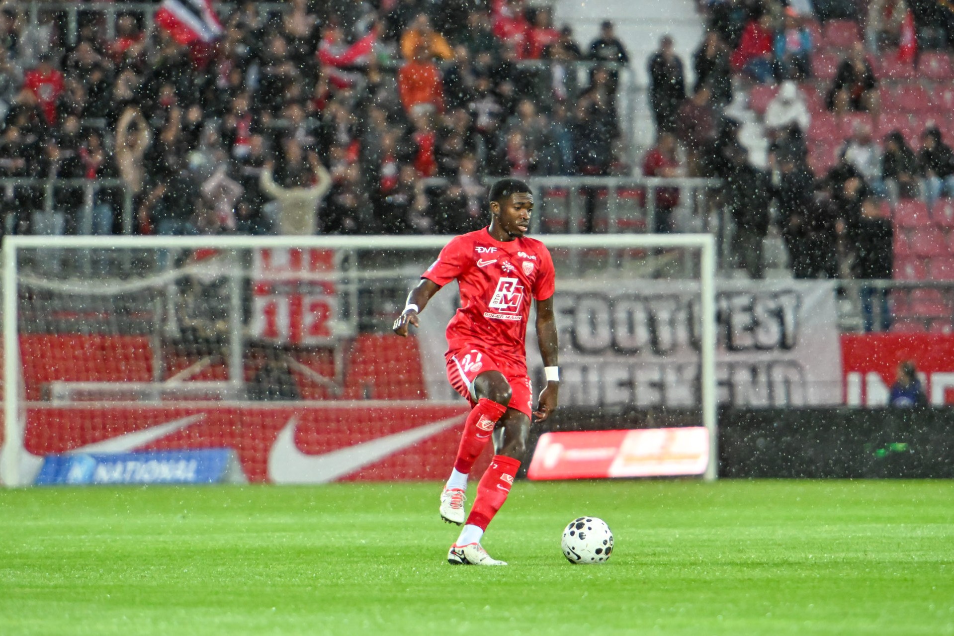 National (J5) – Regardez le match SM Caen – DFCO en direct !