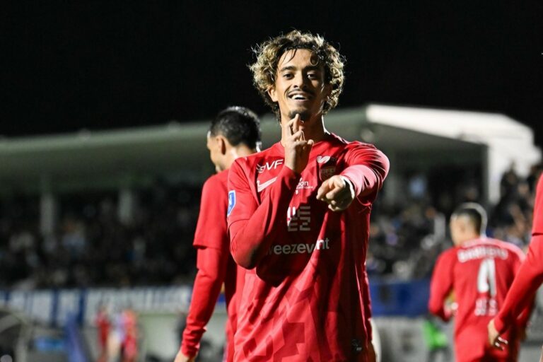 Versailles 0-2 DFCO : le château embué
