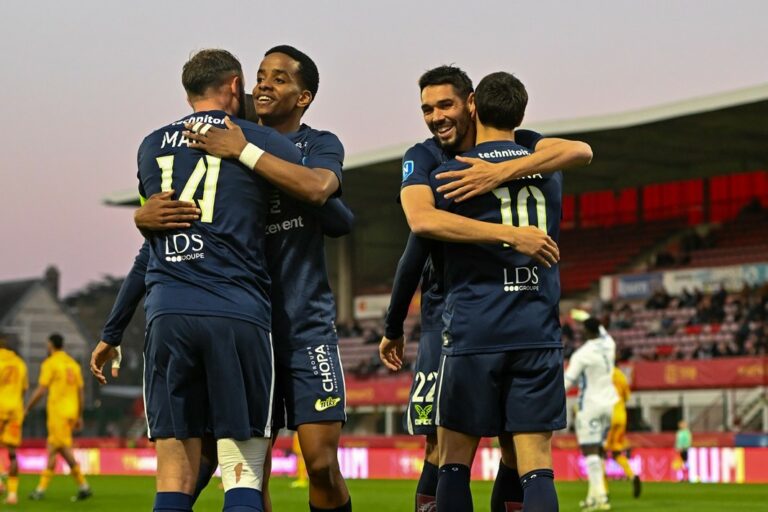 QRM 0-1 DFCO : la course en tête