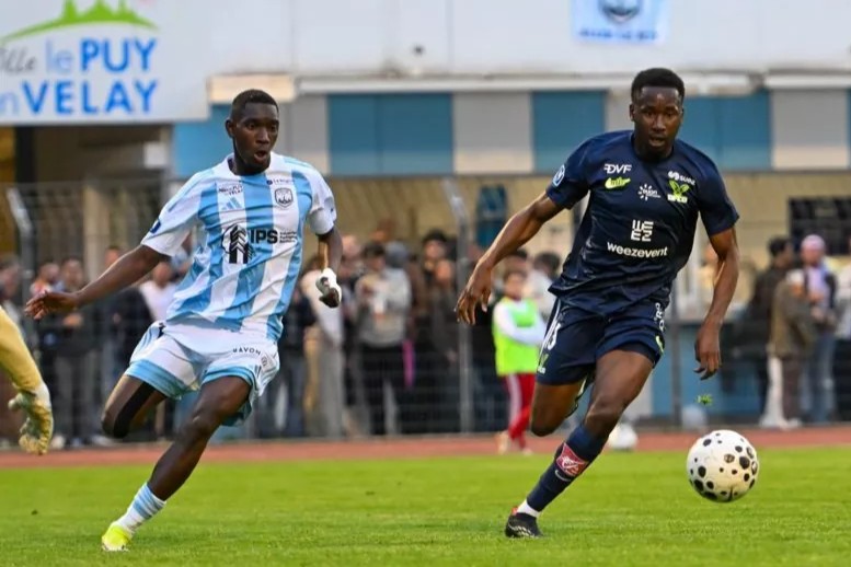 Moussa Faty et César Obongo pourraient occuper les deux flancs de la défense du DFCO en Ligue 2 cette saison.