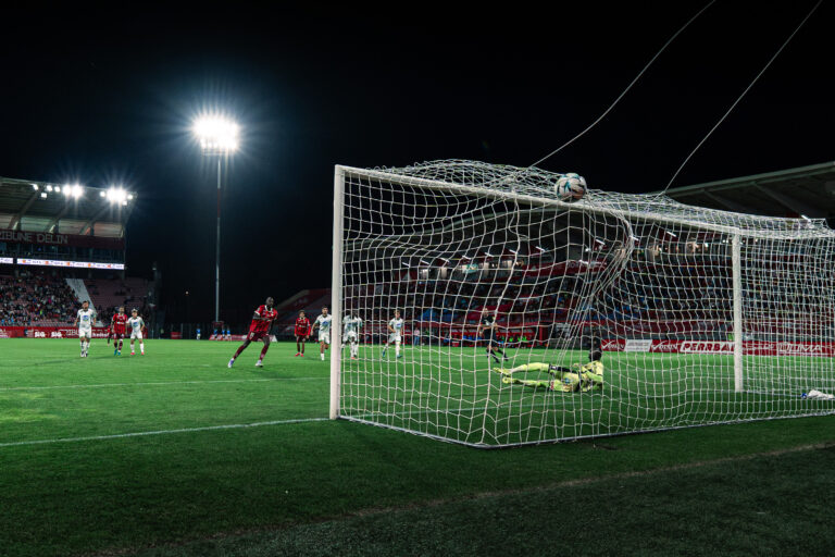 DFCO 3-2 Laval : le casse du siècle