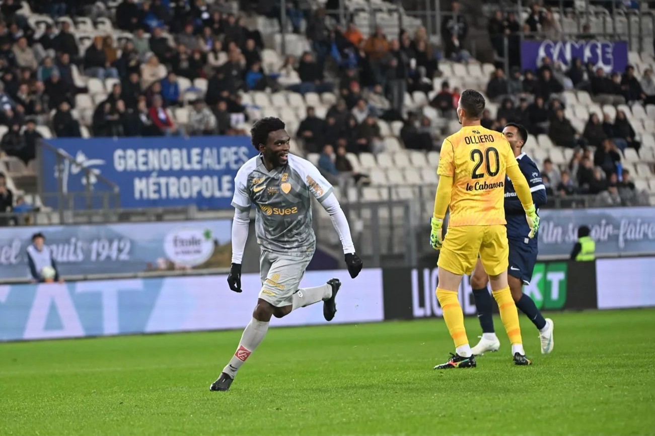 Grenoble 1-3 DFCO : sueurs froides